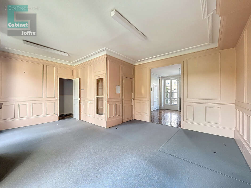 Maison à FONTAINEBLEAU