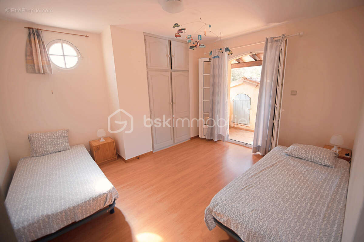 Maison à THEZAN-DES-CORBIERES