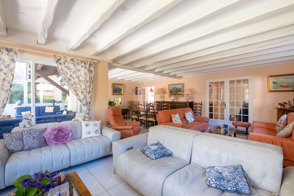 Abatilles maison familiale 6 pieces vente en nue propriete - photo 2