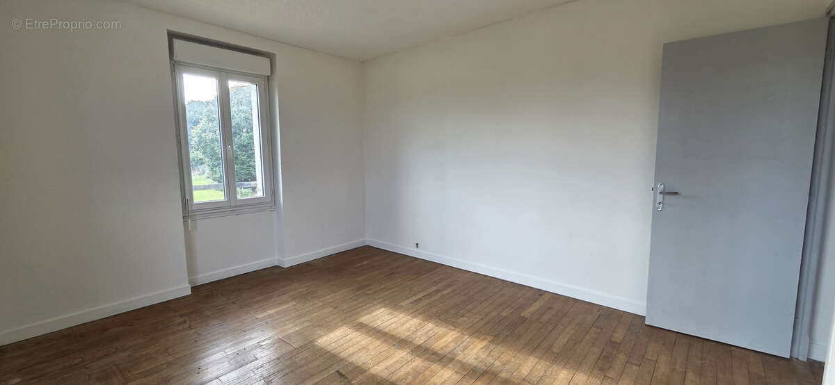 Appartement à LUBERSAC