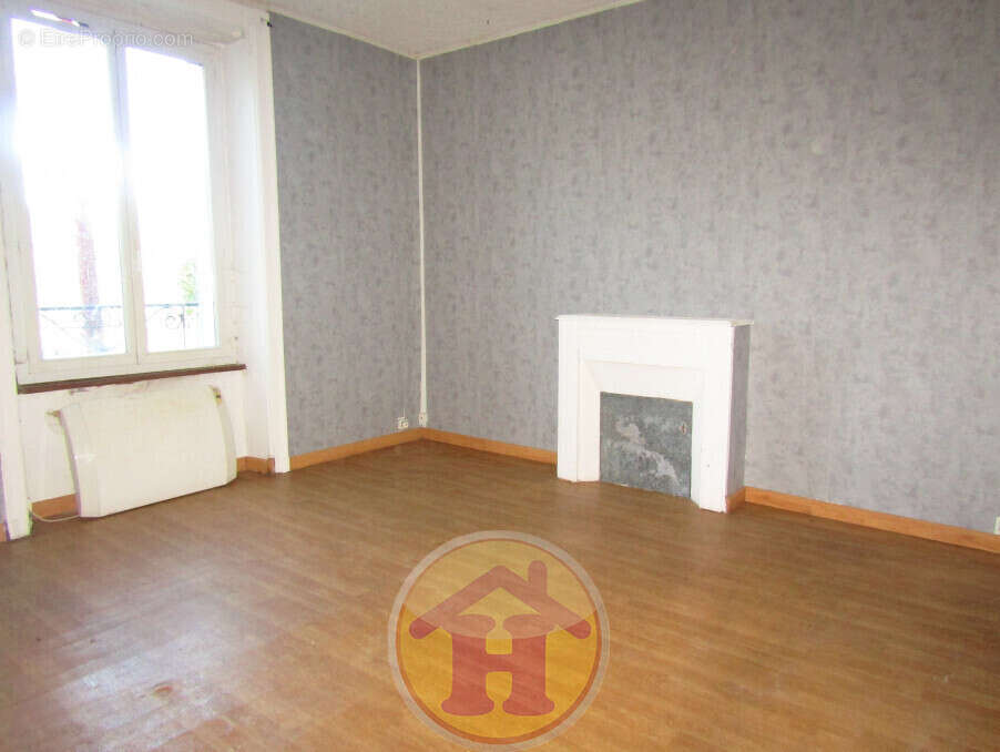 Maison à SAINT-VICTURNIEN