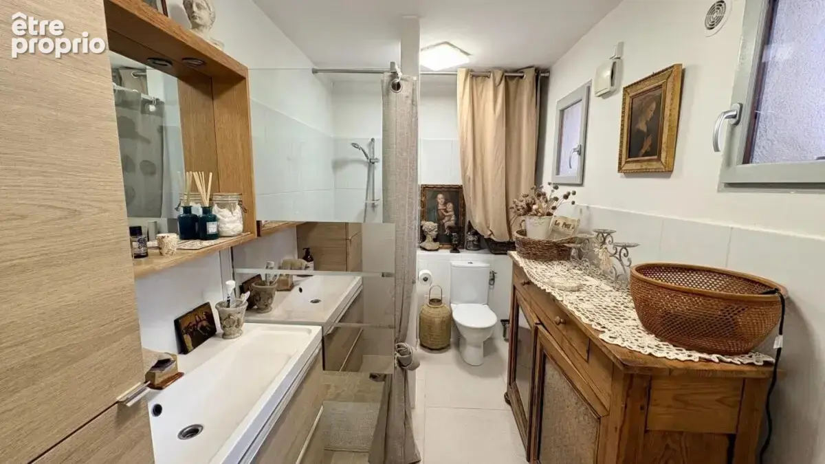 Maison de charme rénovée avec extérieur, stationnement et ja - photo 9