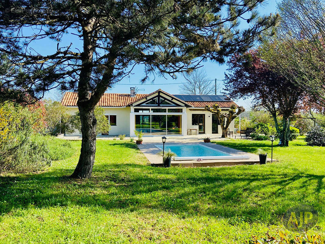 Maison à LESPARRE-MEDOC