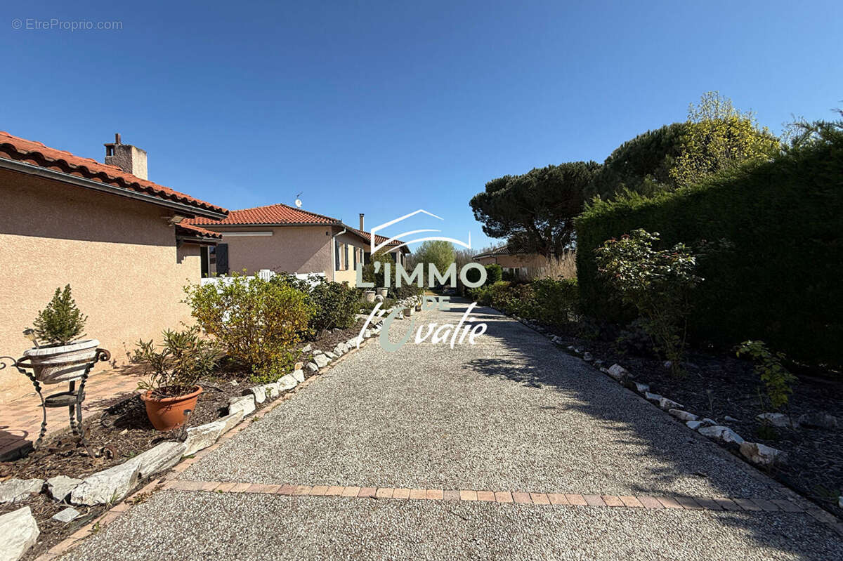 Maison à BRUGUIERES