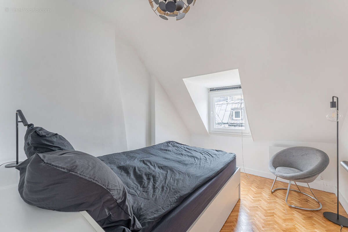 Appartement à PARIS-8E