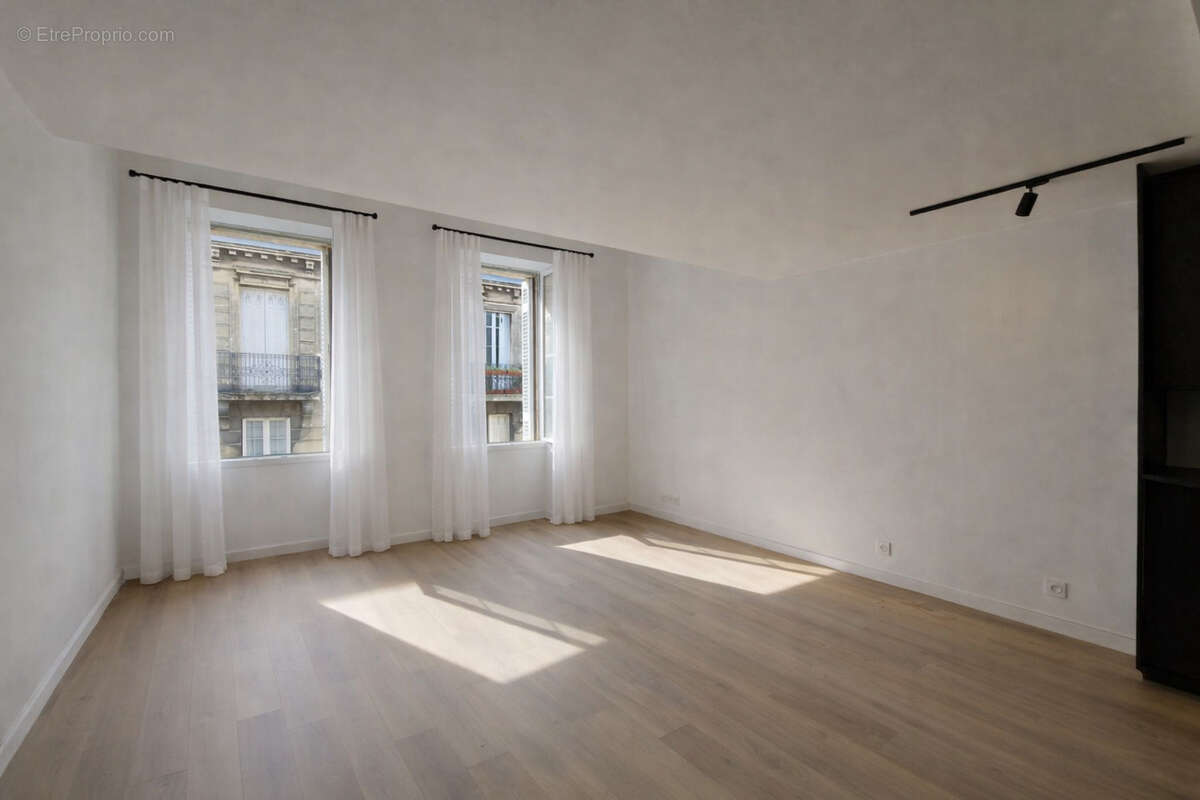 Appartement à BORDEAUX