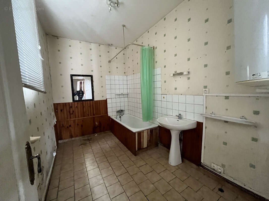 Maison   centre ville blangy sur bresle a restaurer - photo 8