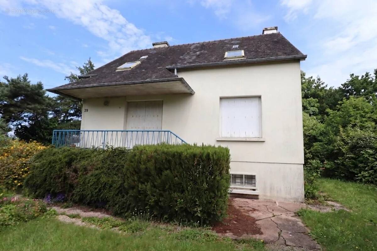 Maison à CARHAIX-PLOUGUER