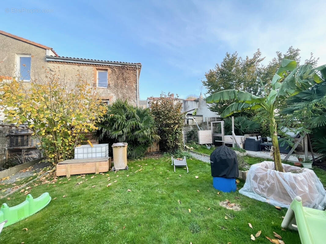 Maison à SAINT-ANDRE-DE-LA-MARCHE