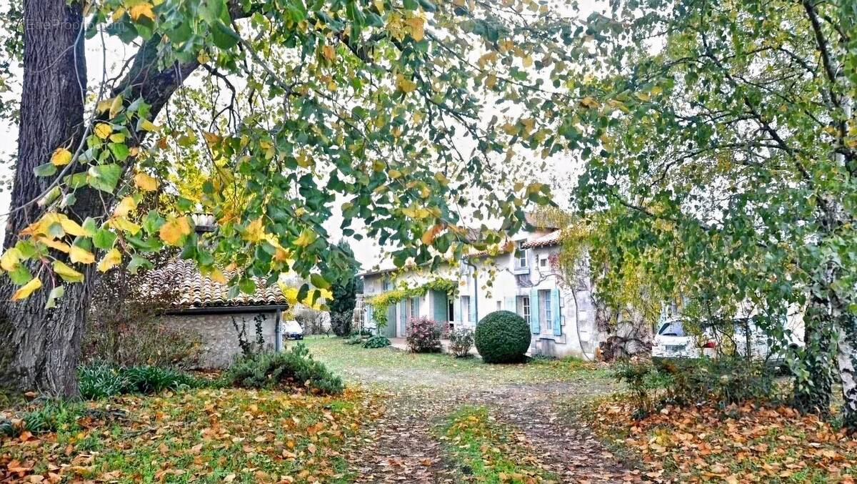 Maison à SAINT-AULAYE