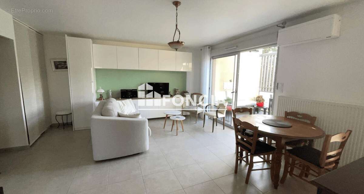 Appartement à SIX-FOURS-LES-PLAGES