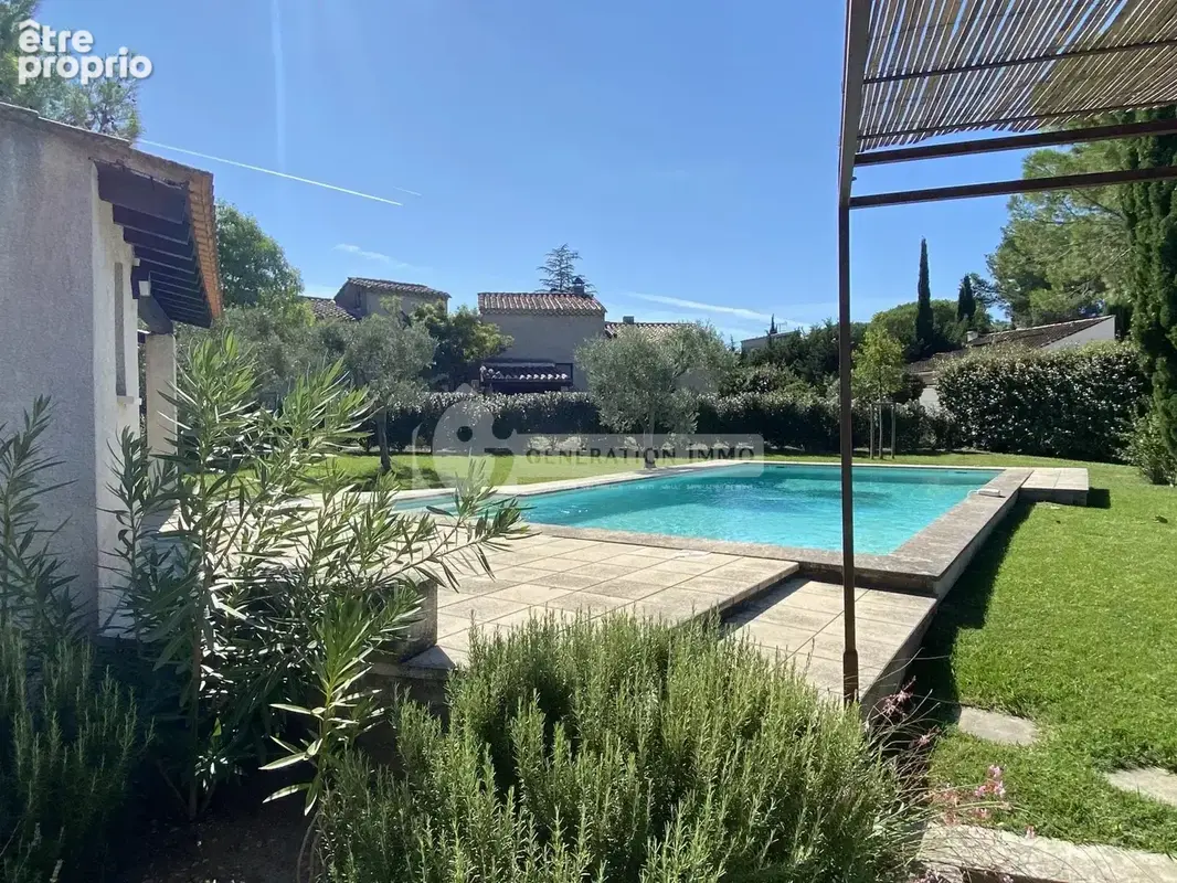 Maison de plain-pied proche centre de Fontvieille. - photo 22