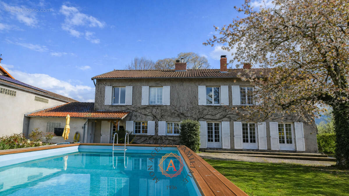 Maison 9 pièces de 243 m2 - photo 9