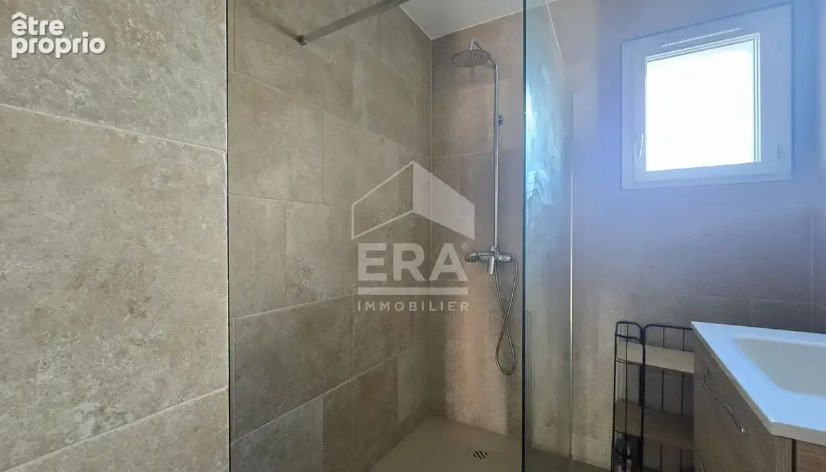 Une maison familiale pleine de charme, entre confort, modernité et potentiel ! - photo 11
