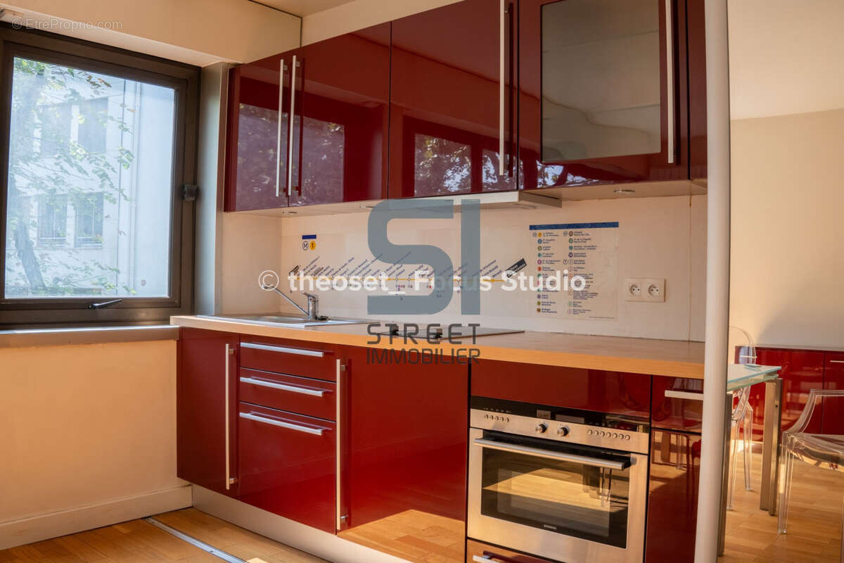 Appartement à PARIS-8E