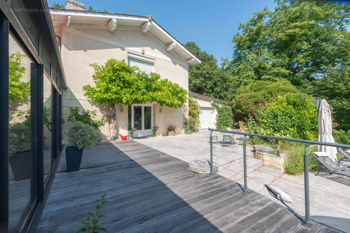 Maison à LATRESNE