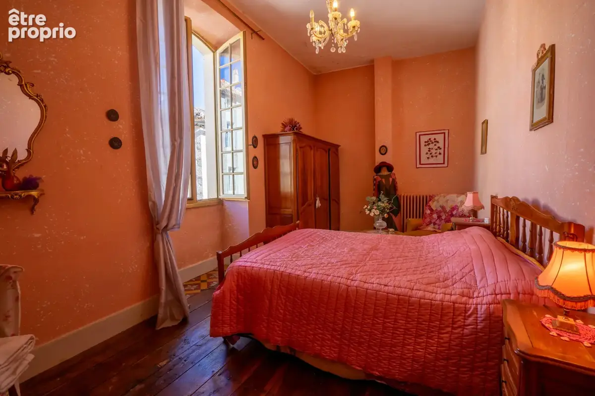 Magnifique maison bourgeoise 18 ème en coeur de village avec jardin, piscine et superbe vue - photo 23