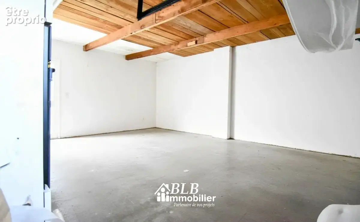 Maison - 4 chambres - garage - photo 12