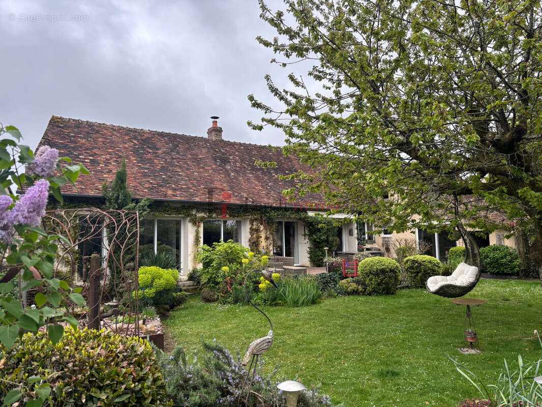 Maison à PERVENCHERES