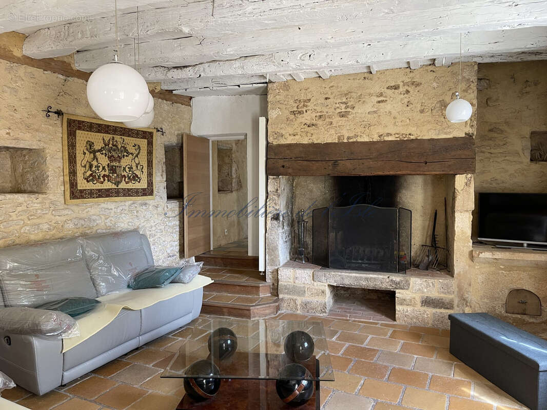 Maison à VALOJOULX