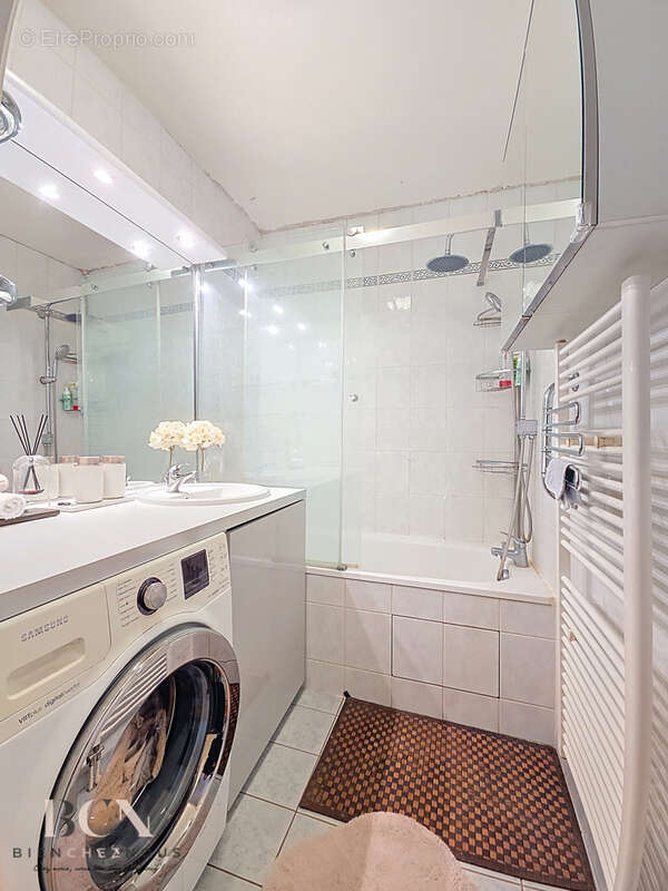 Appartement à AUBERVILLIERS