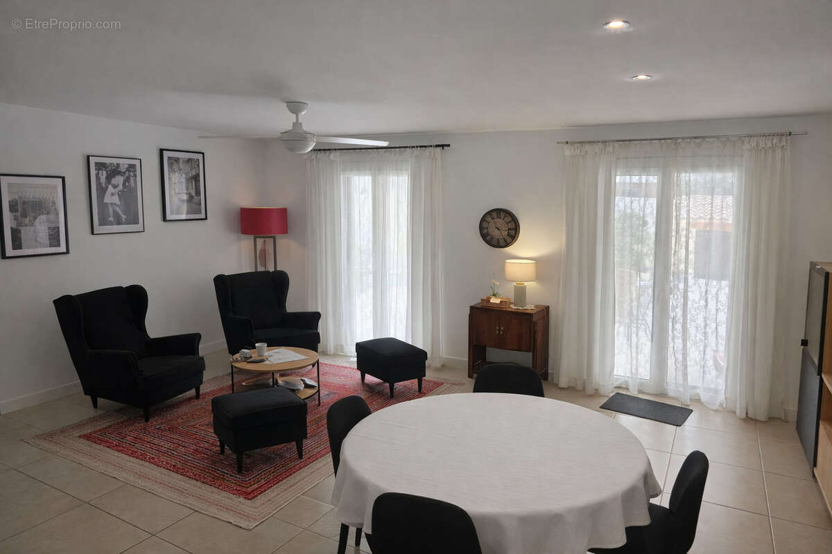 Maison à SAINT-MARTIN-DE-CRAU