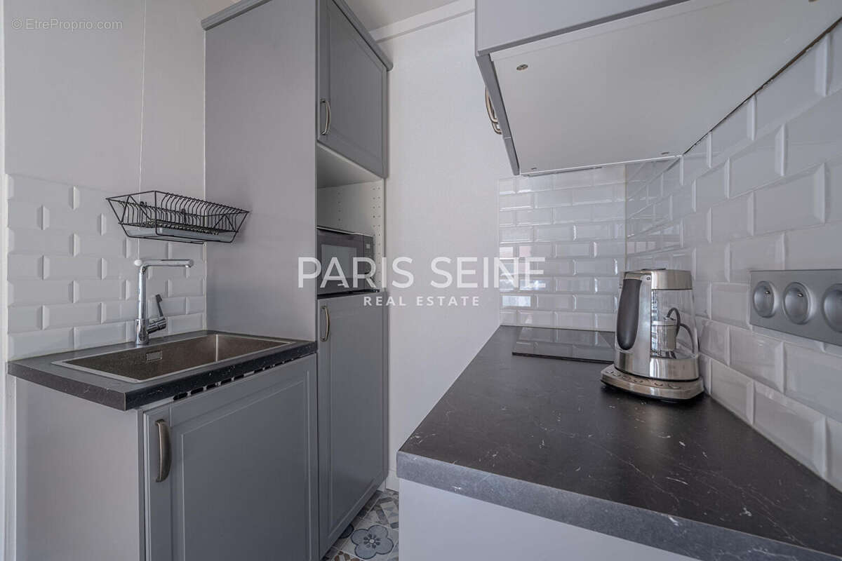 Appartement à PARIS-15E