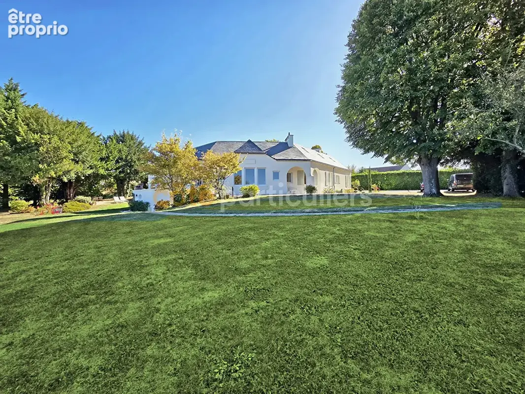 Vaux-sur-Seine (78740) - Maison d'exception de 255 m² sur 2 970 m² de terrain - photo 2