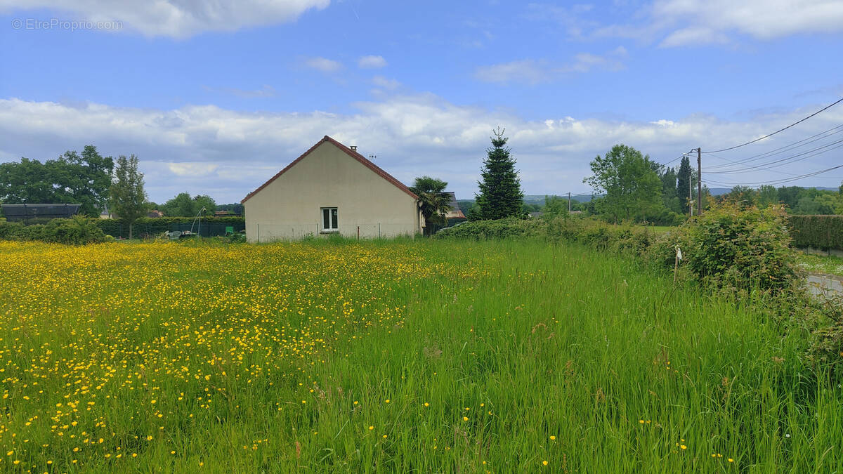 Terrain à GOINCOURT