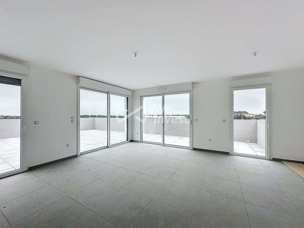 Appartement à LATTES