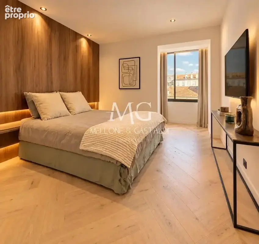Exclusivité – cannes centre – appartement 4 pièces entièrement rénové avec terrasses, parking et cave - photo 8