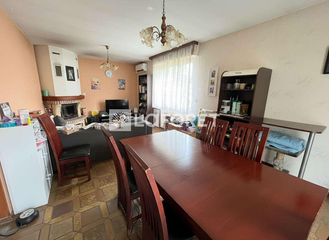 Maison à ECHENANS-SOUS-MONT-VAUDOIS