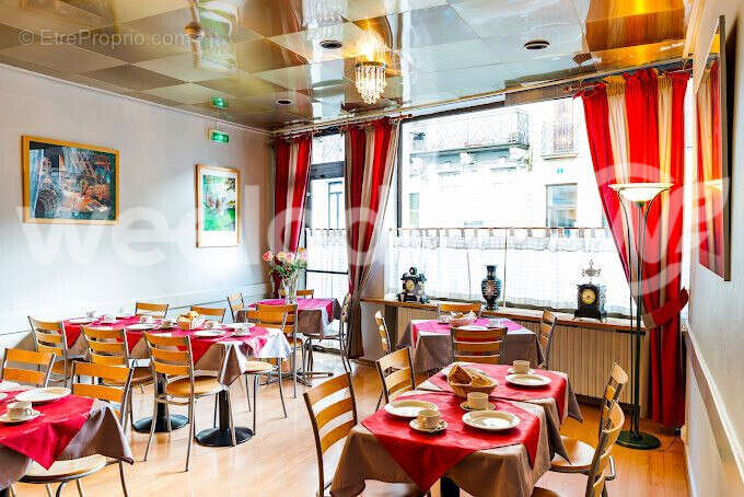 Commerce à BAGNERES-DE-LUCHON