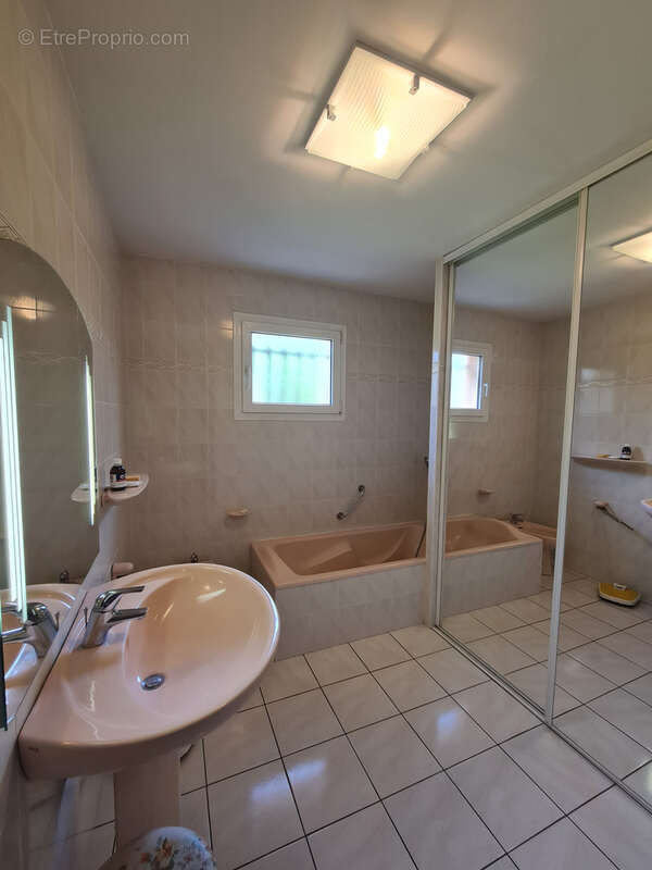 Maison à BELIN-BELIET