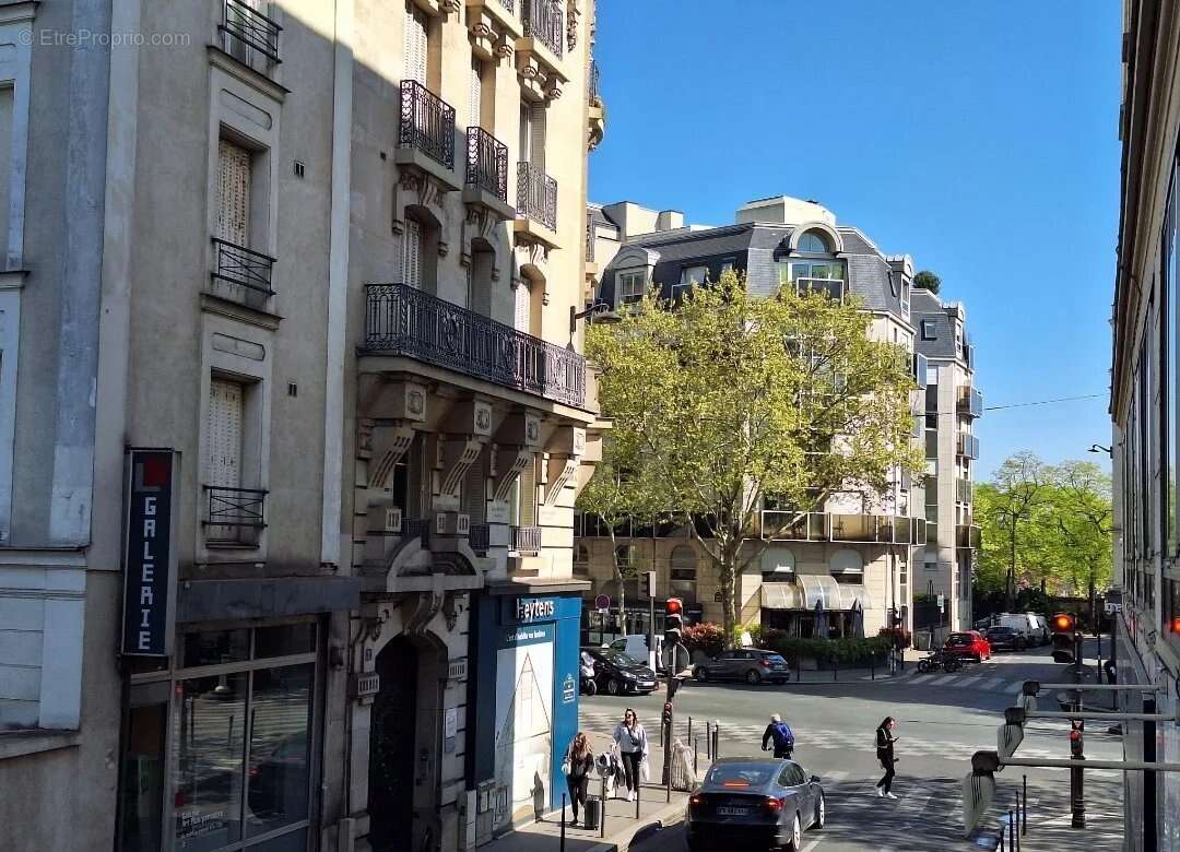 Appartement à PARIS-14E