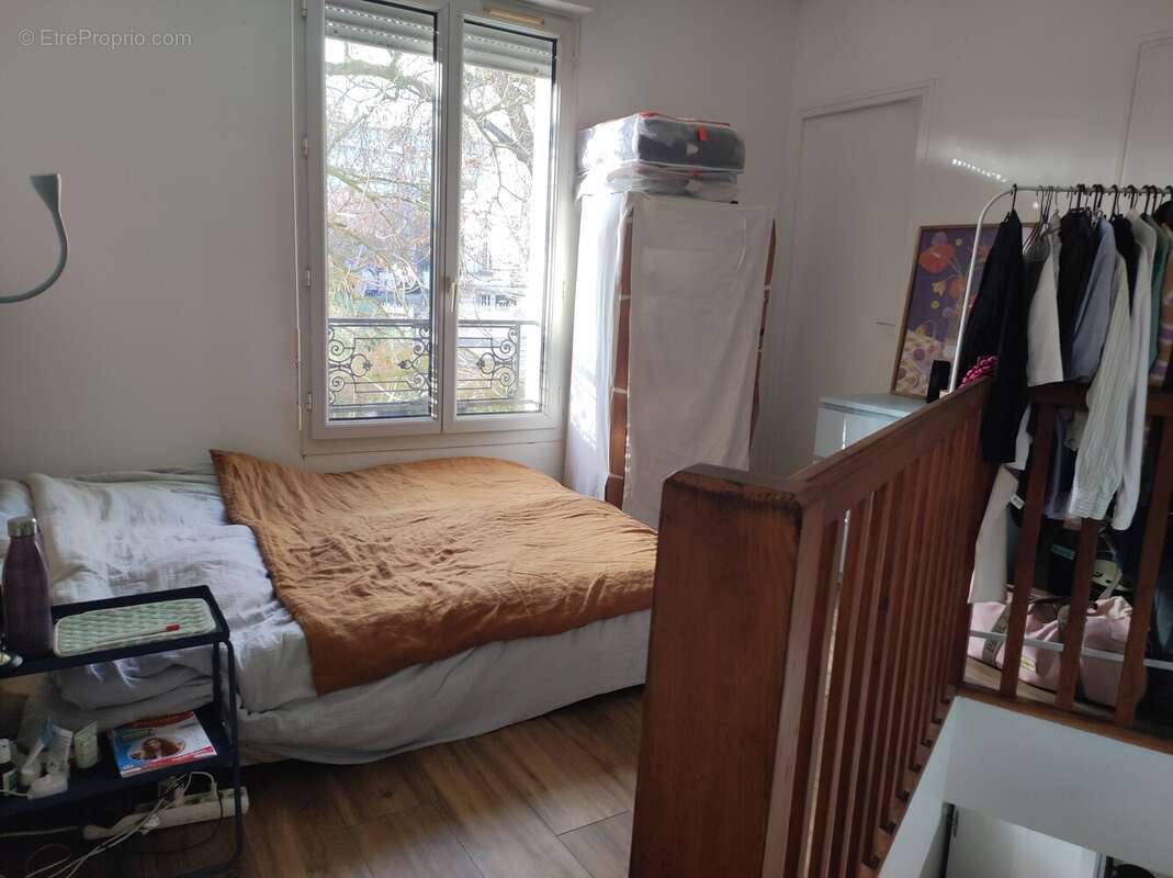 Appartement à LES LILAS