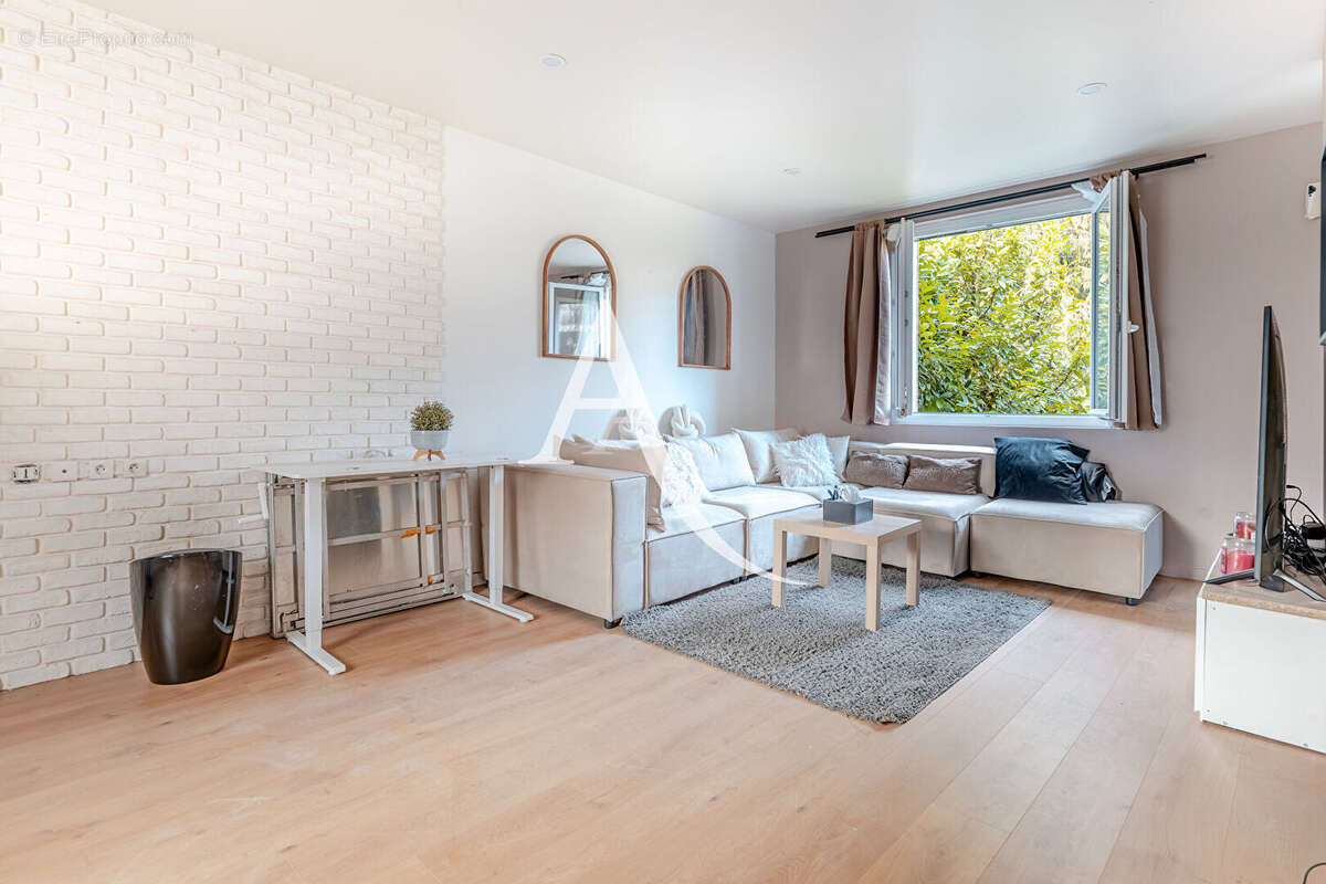 Maison à LIMEIL-BREVANNES