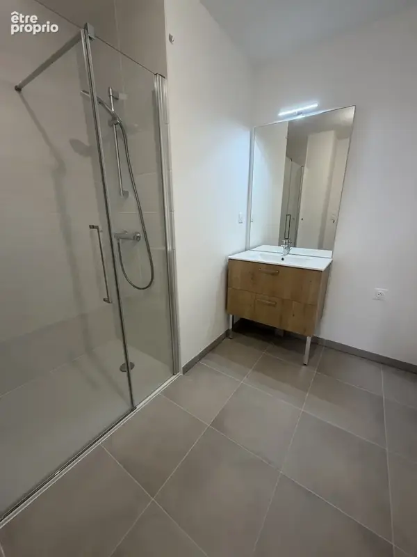 Hyper centre challans - appartement neuf une chambre avec stationnement - photo 5