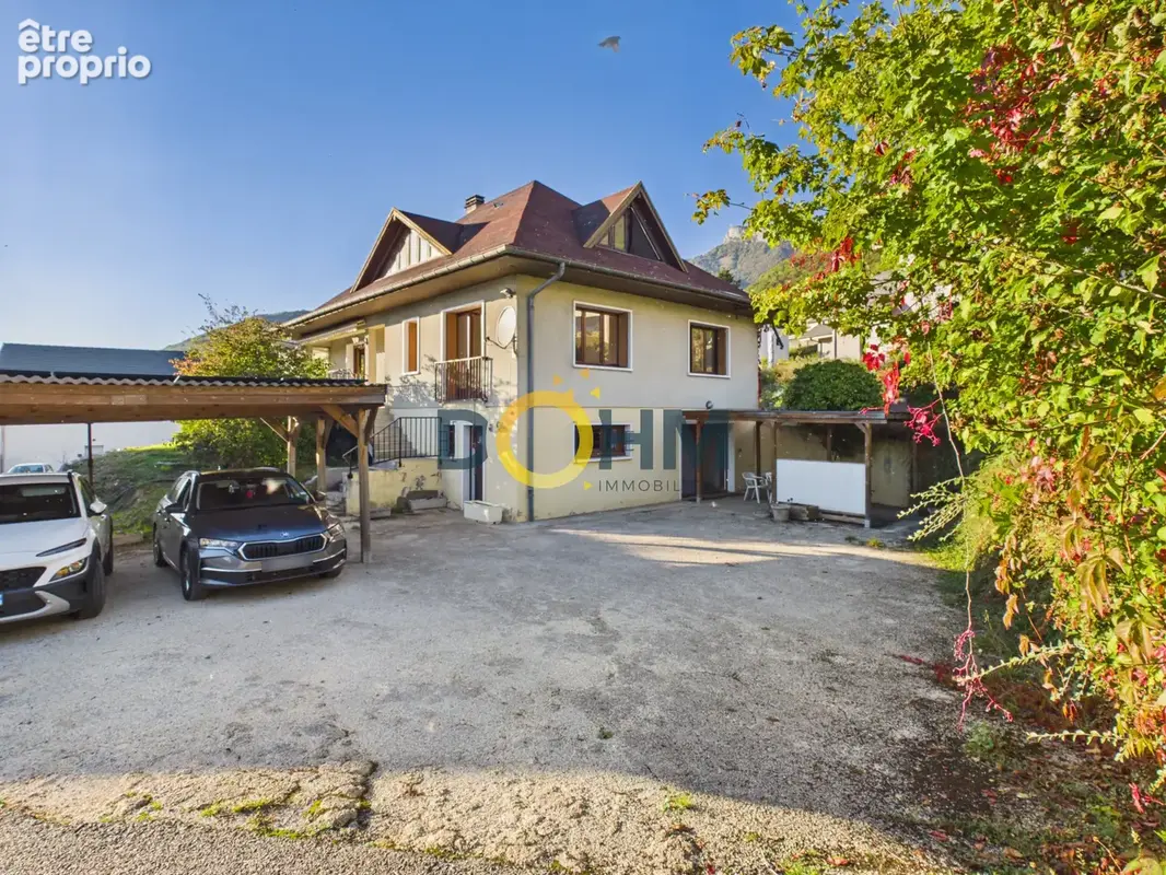 Maison familiale lumineuse de 183 m2  sur terrain de 786 m2 a saint jean d'arvey - photo 1
