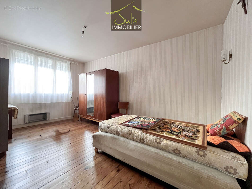 Maison à ARGENTON-CHATEAU