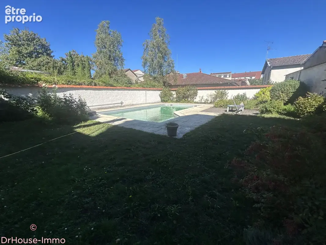 Maison 9 pièces 375 m² à vendre à Bourg-En-Bresse (01000) - photo 12