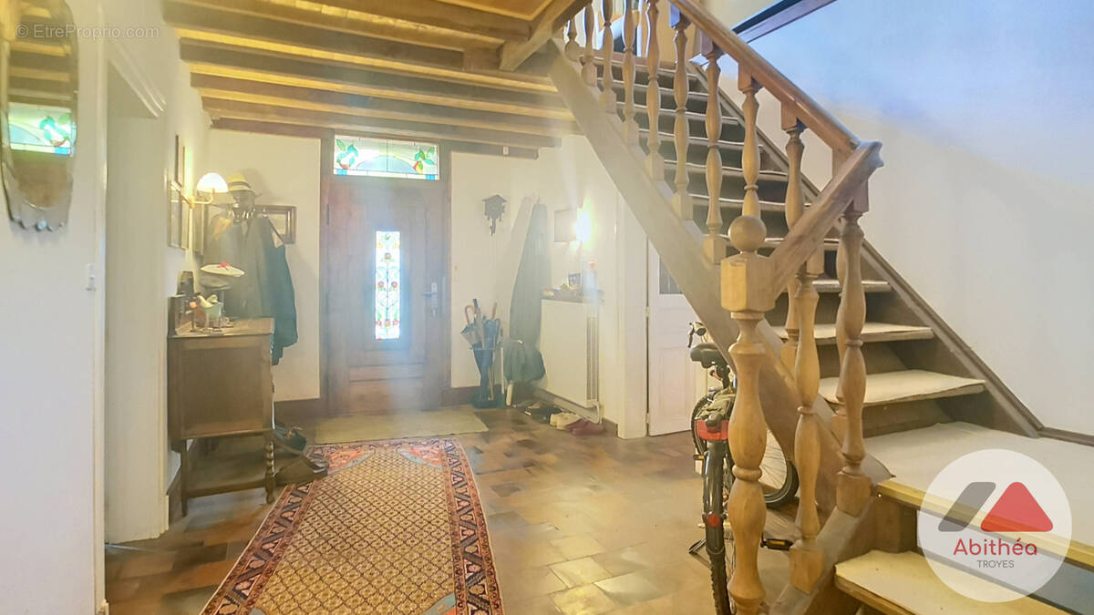Maison à SAINT-CHRISTOPHE-DODINICOURT