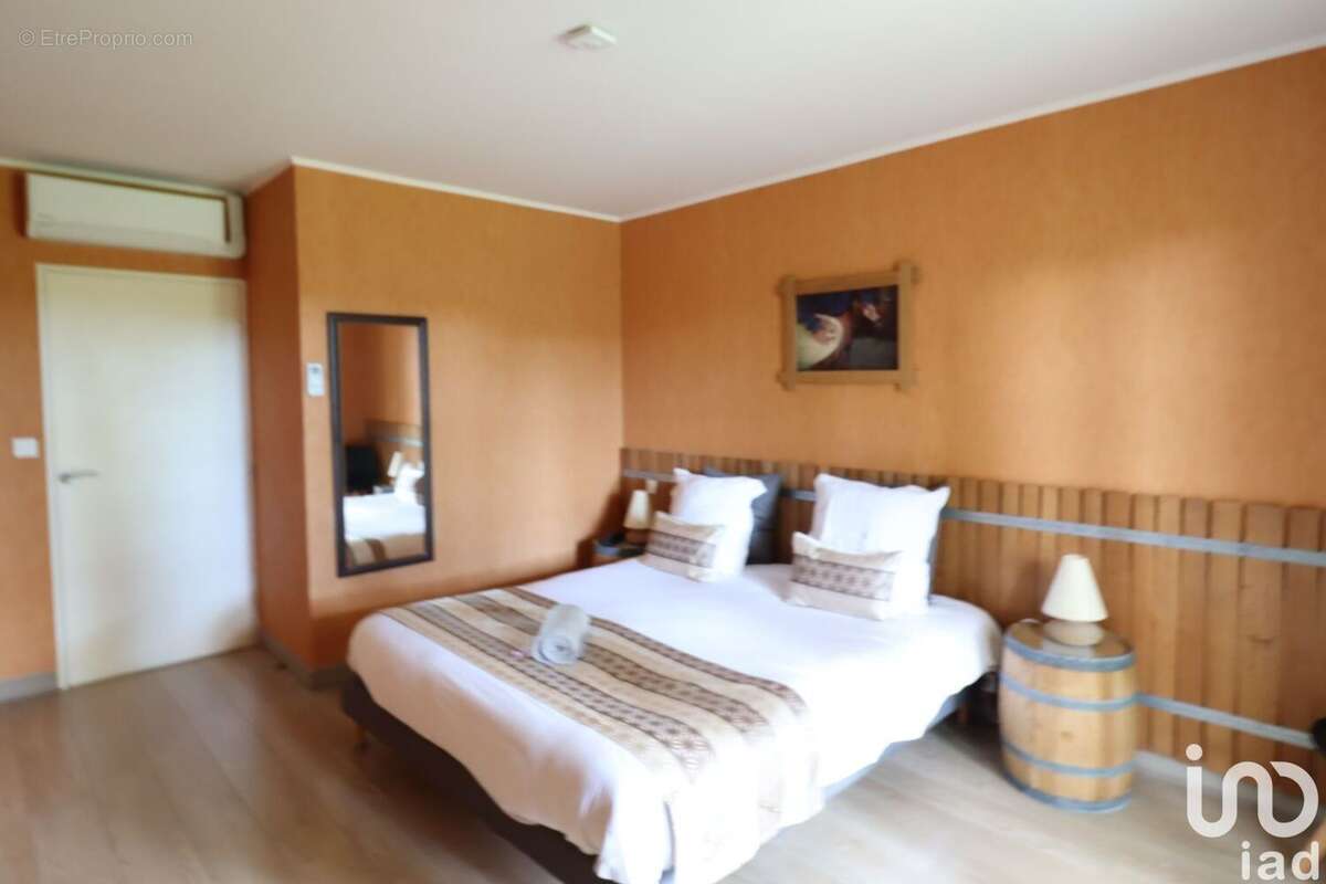 Photo 9 - Commerce à CHATEAUBERNARD