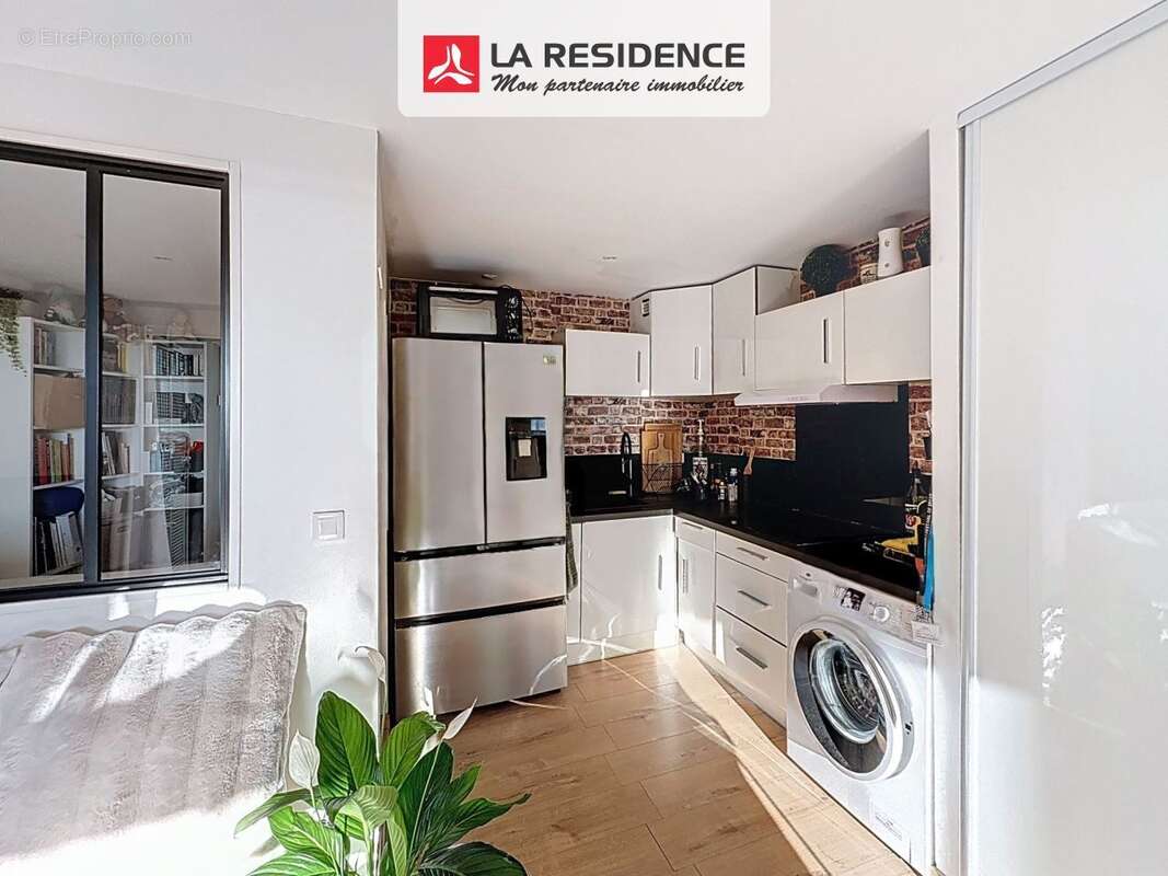 Appartement à ROQUEBRUNE-SUR-ARGENS