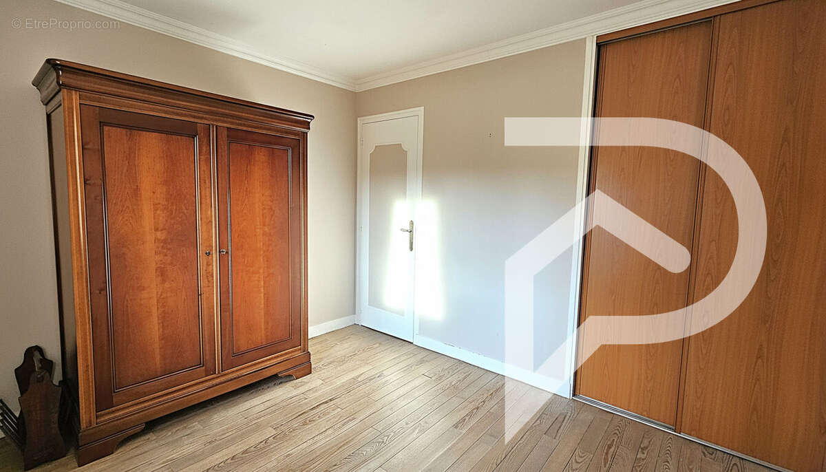 Maison à ESTREES-SAINT-DENIS