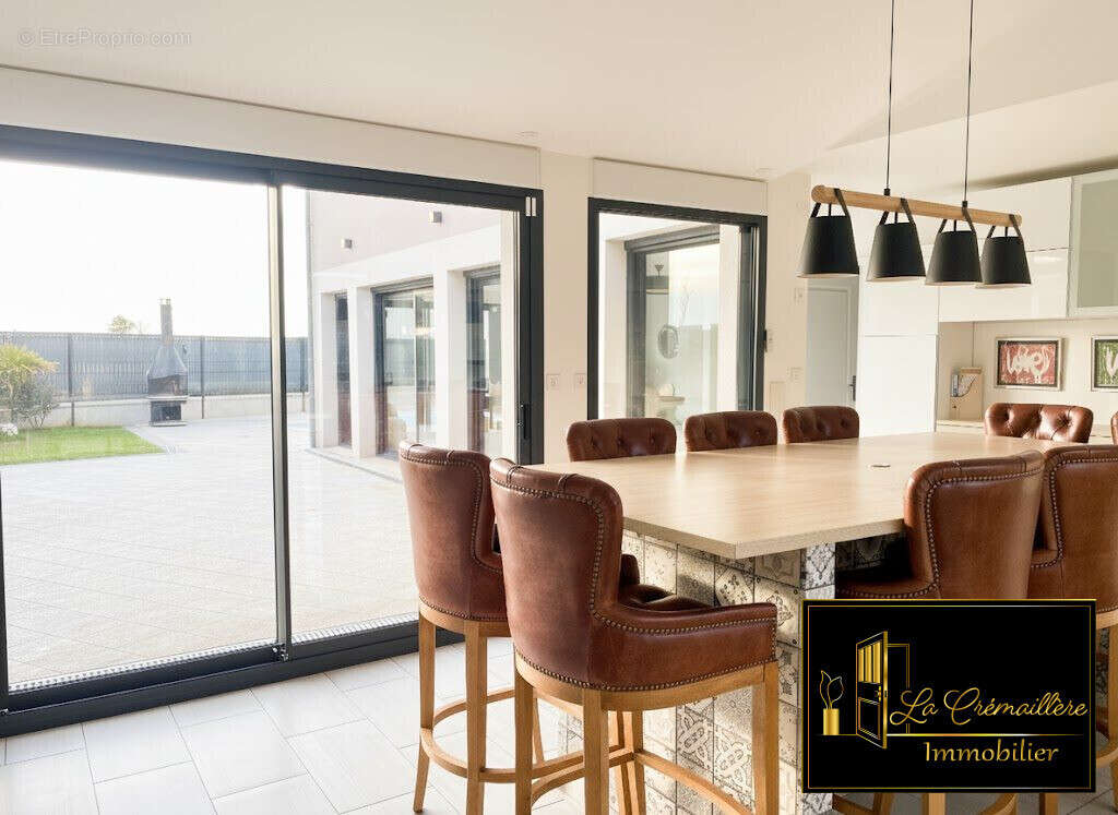 Maison à SAINT-MARTIN-DE-BRETHENCOURT