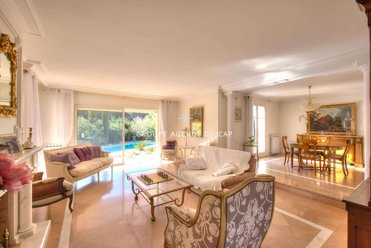 Maison à SAINT-RAPHAEL