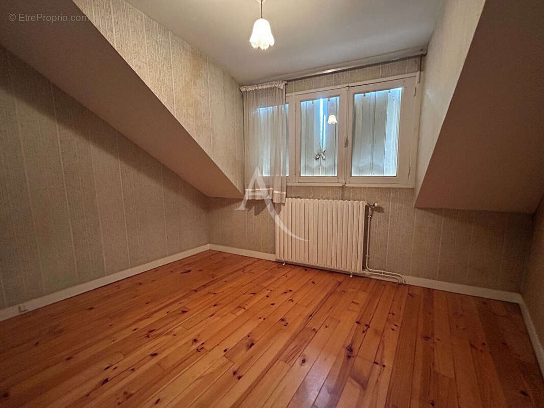 Maison à CHATEAU-GONTIER