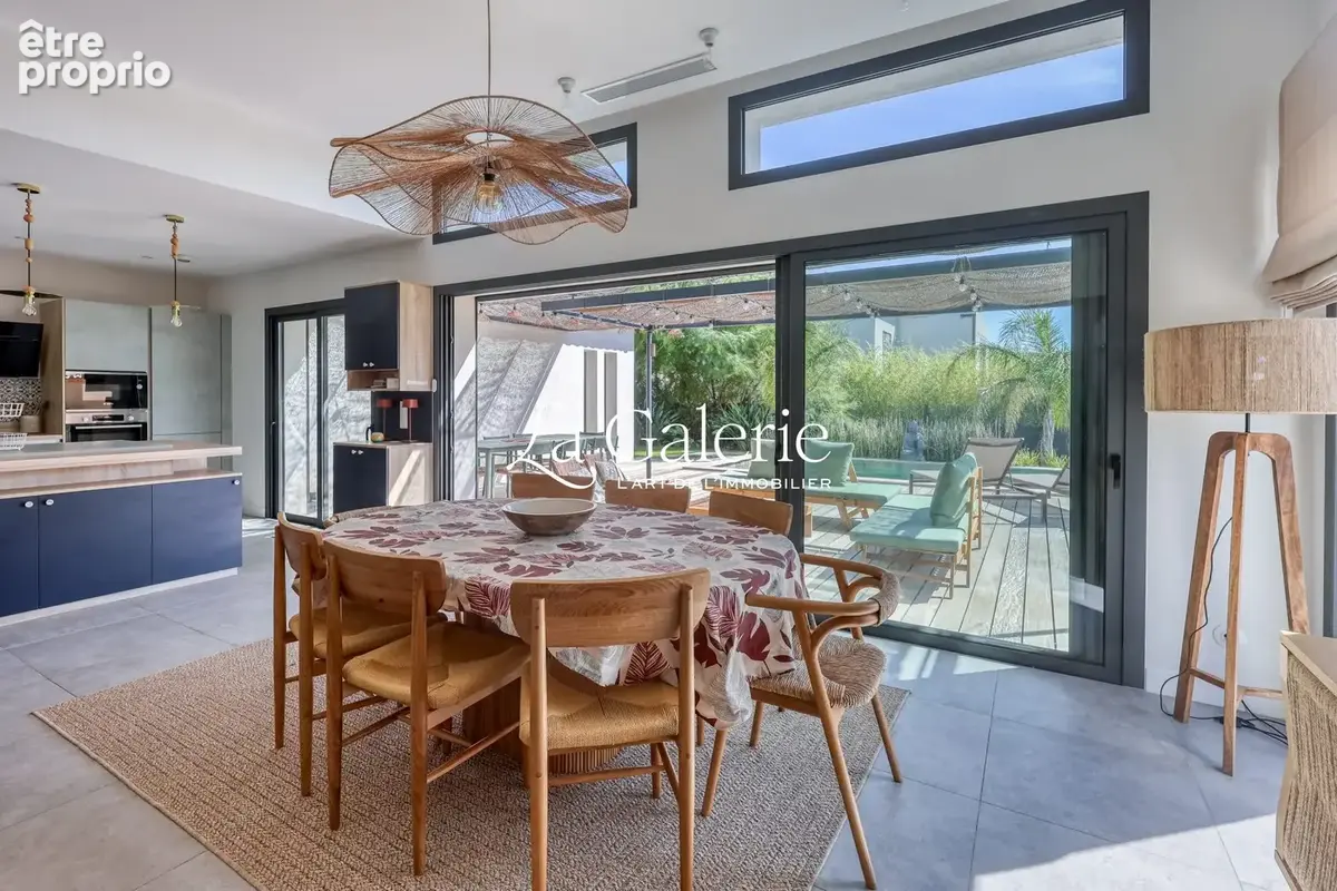 Maison 5 pièces 143 m² à vendre à Saint-Cyr-Sur-Mer (83270) - photo 4