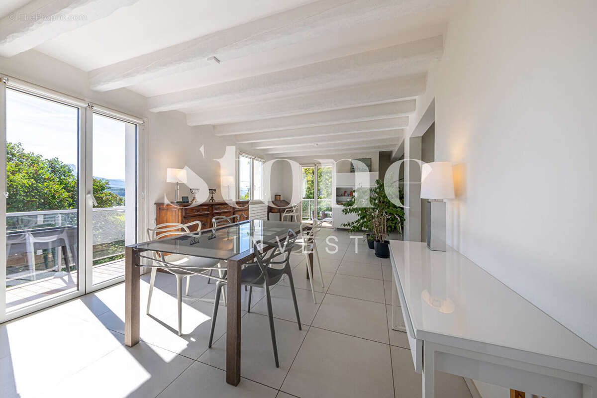ST MARTIN DE BELLEVUE, Villa avec piscine et terrain arboré - photo 5